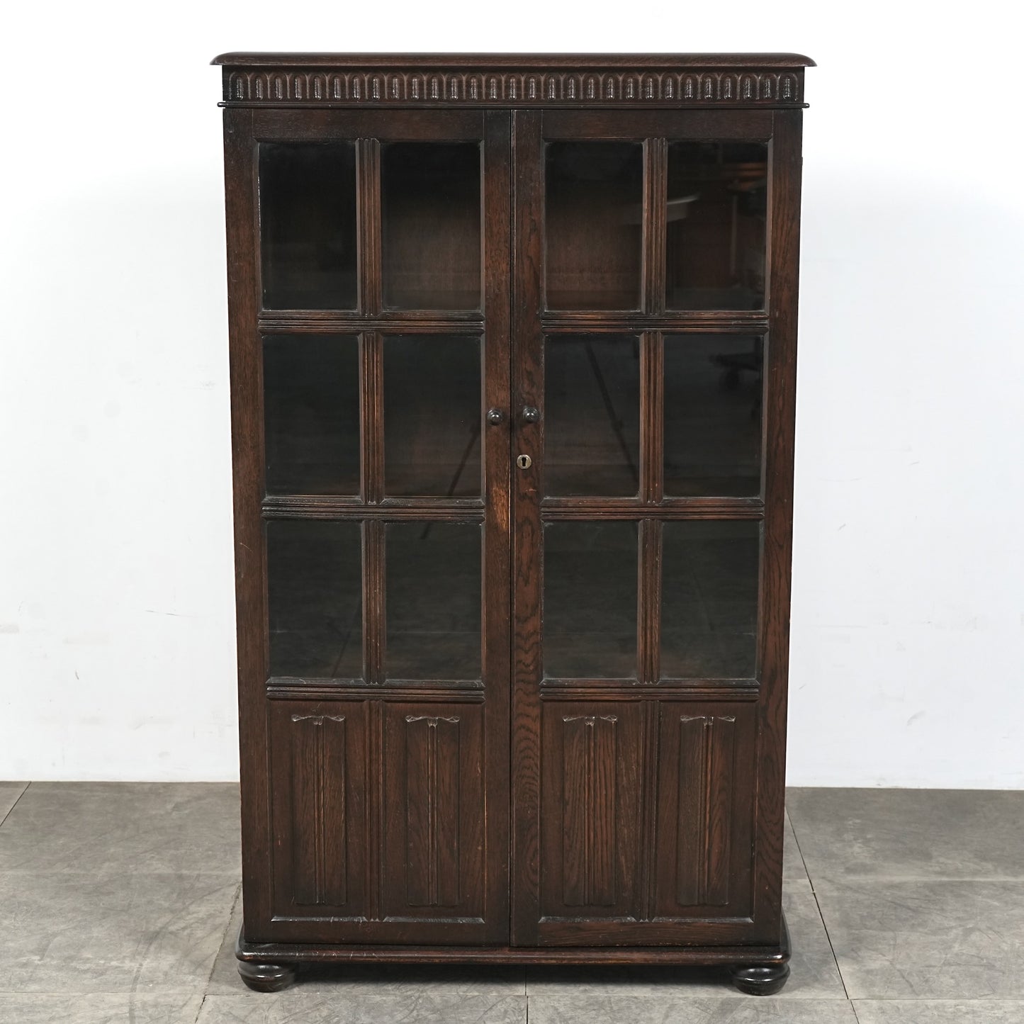 英国クラシック ヴィンテージ ガラスキャビネット