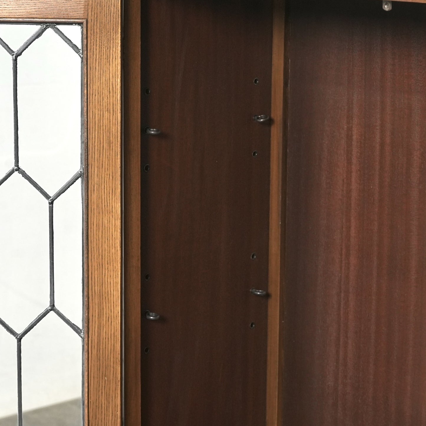 【JAYCEE FURNITURE】ヴィンテージ ガラスキャビネット