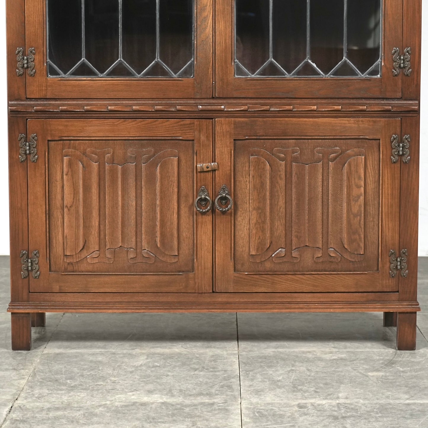 【JAYCEE FURNITURE】ヴィンテージ ガラスキャビネット