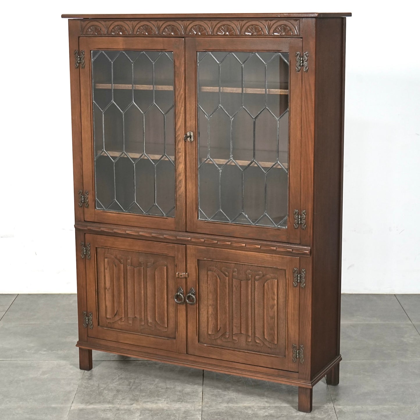 【JAYCEE FURNITURE】ヴィンテージ ガラスキャビネット