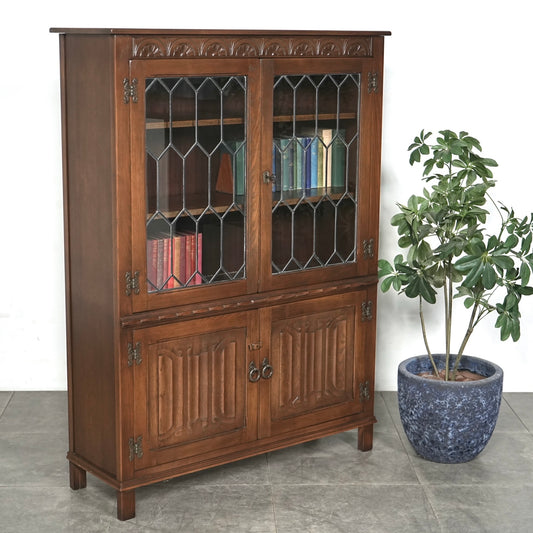 【JAYCEE FURNITURE】ヴィンテージ ガラスキャビネット