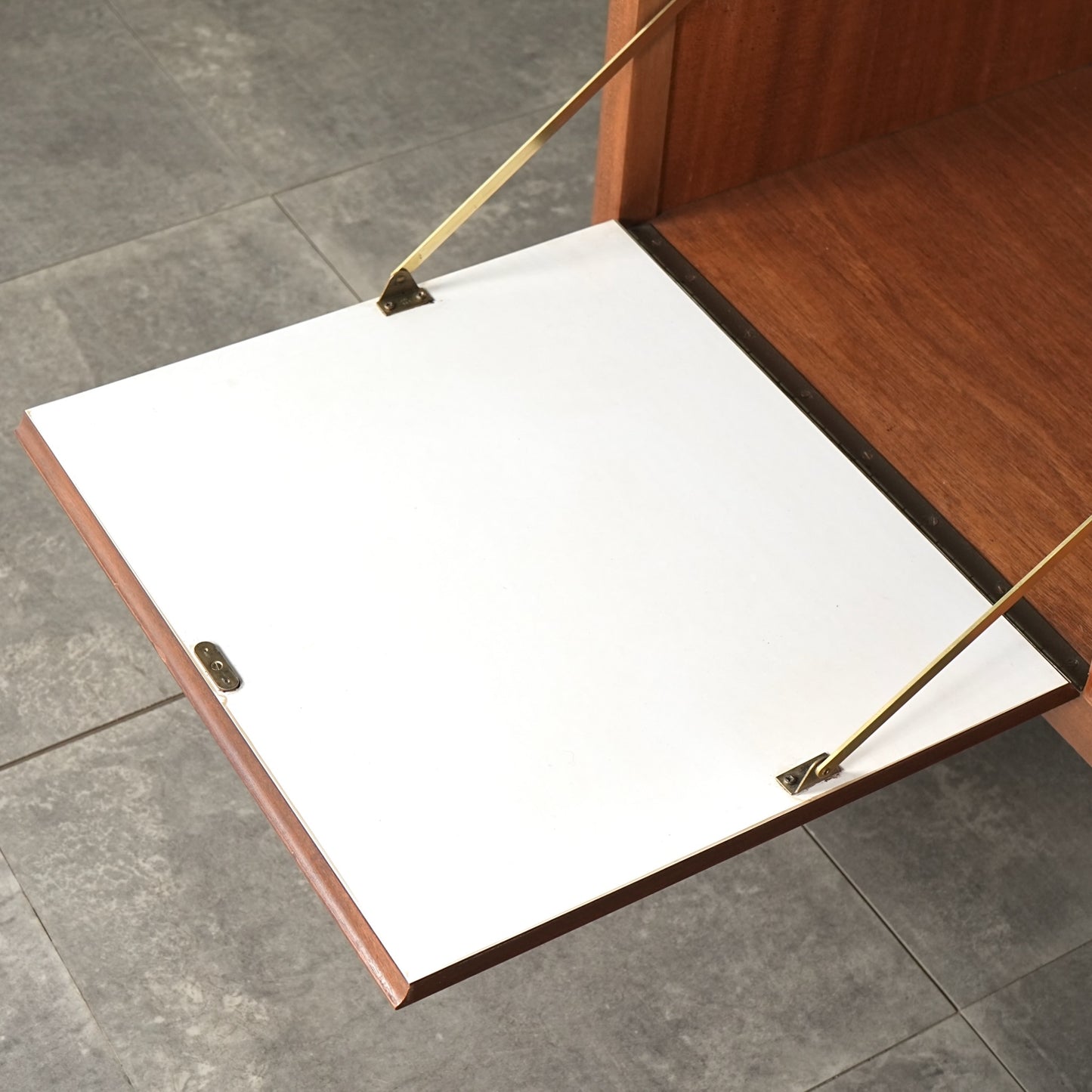 【NATHAN】ヴィンテージ サークルサイドボード