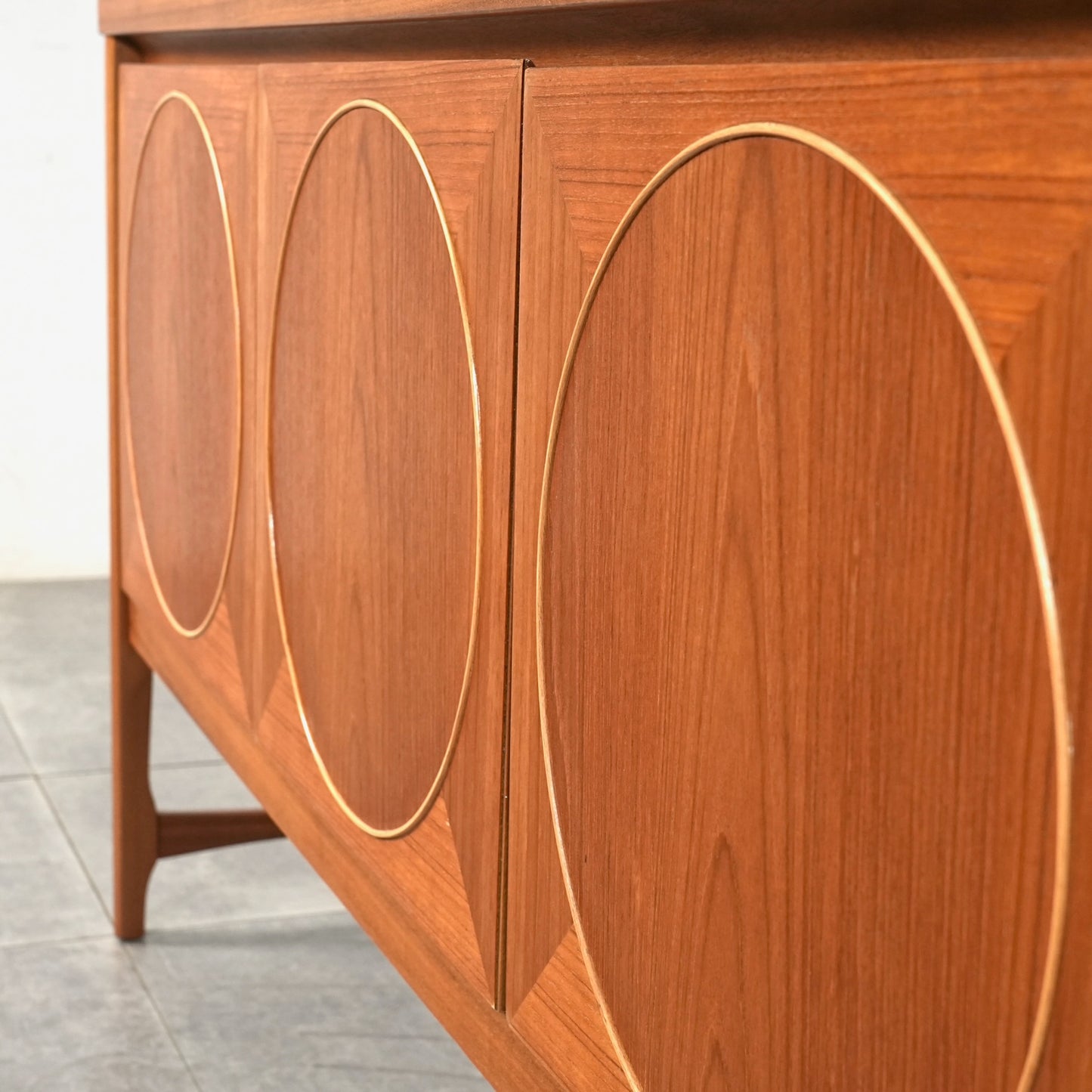 【NATHAN】ヴィンテージ サークルサイドボード