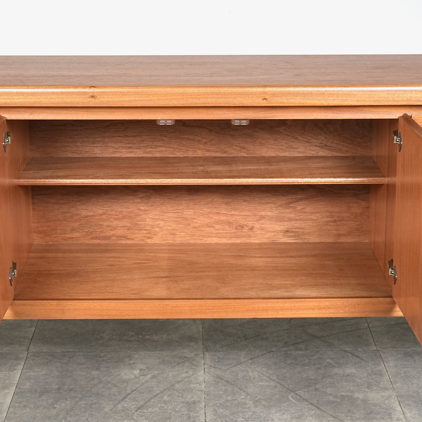 【NATHAN】ヴィンテージ サークルサイドボード