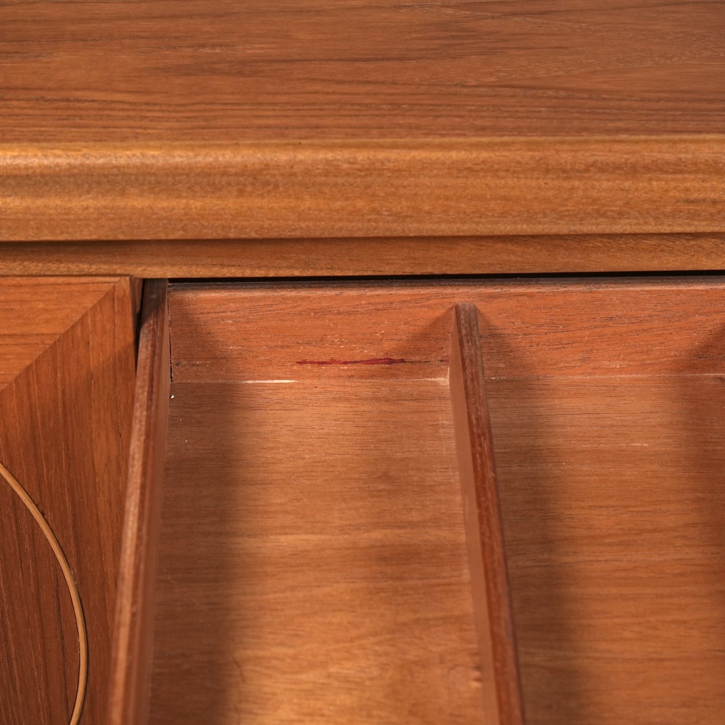 【NATHAN】ヴィンテージ サークルサイドボード