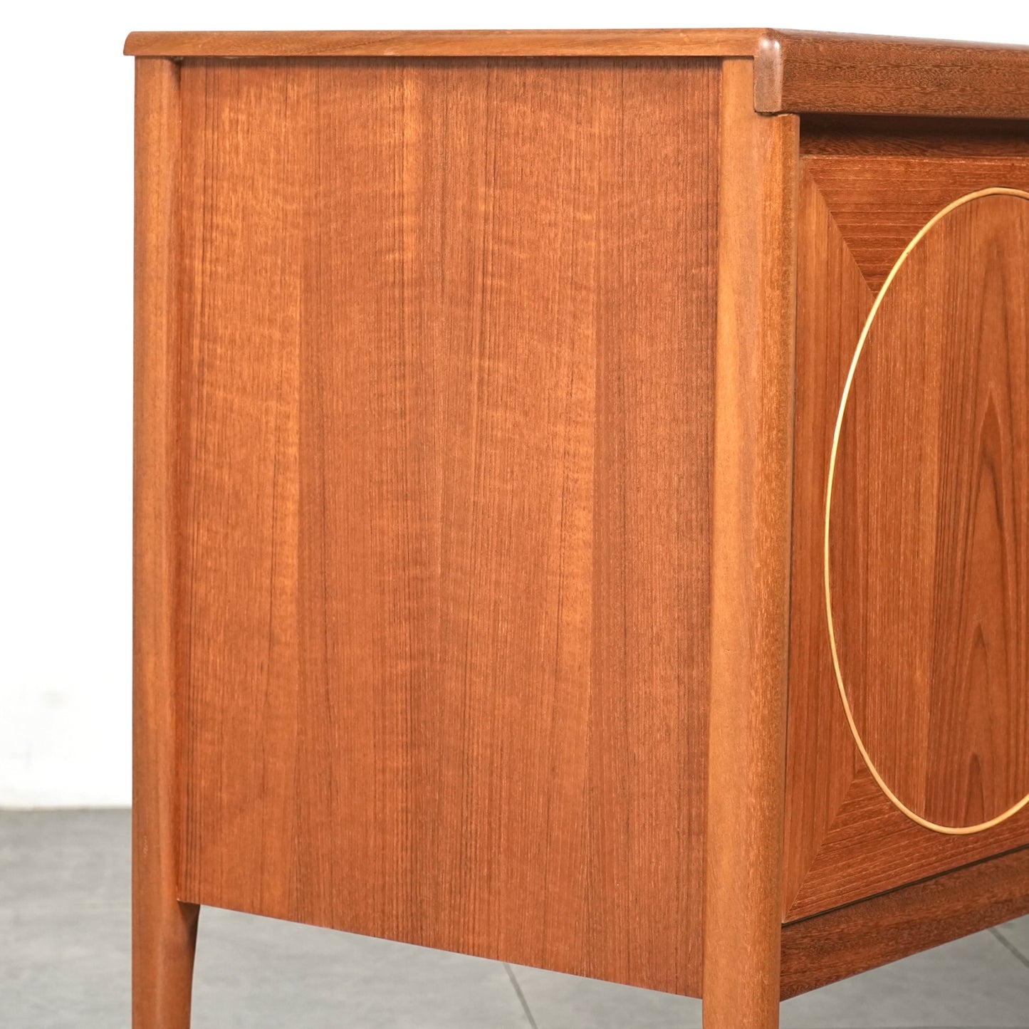 【NATHAN】ヴィンテージ サークルサイドボード