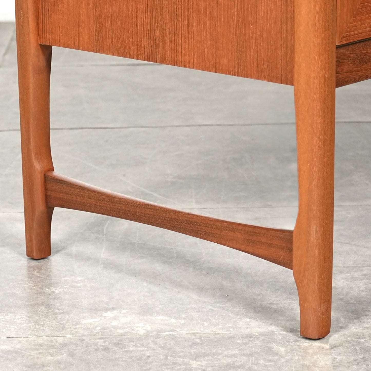 【NATHAN】ヴィンテージ サークルサイドボード