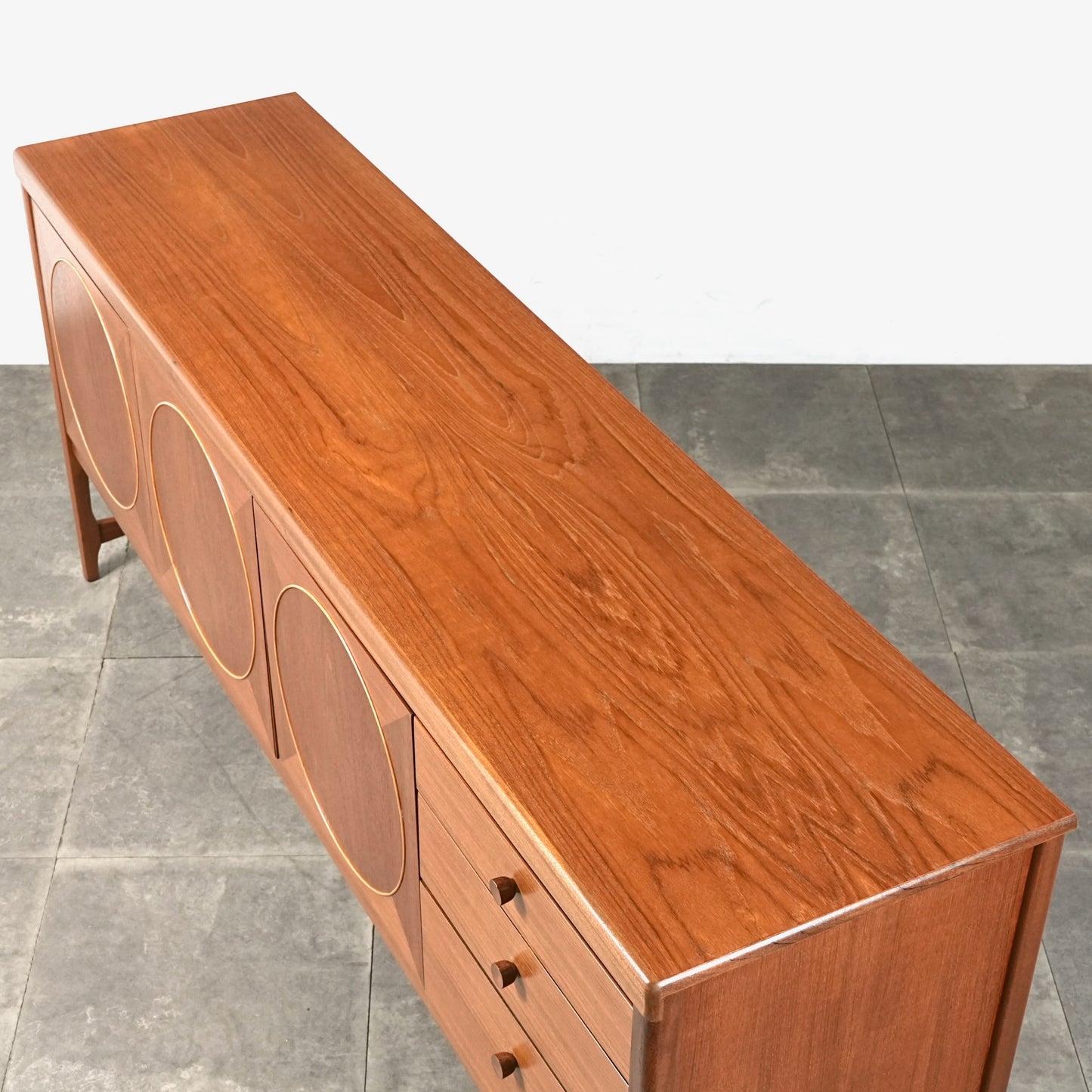 【NATHAN】ヴィンテージ サークルサイドボード