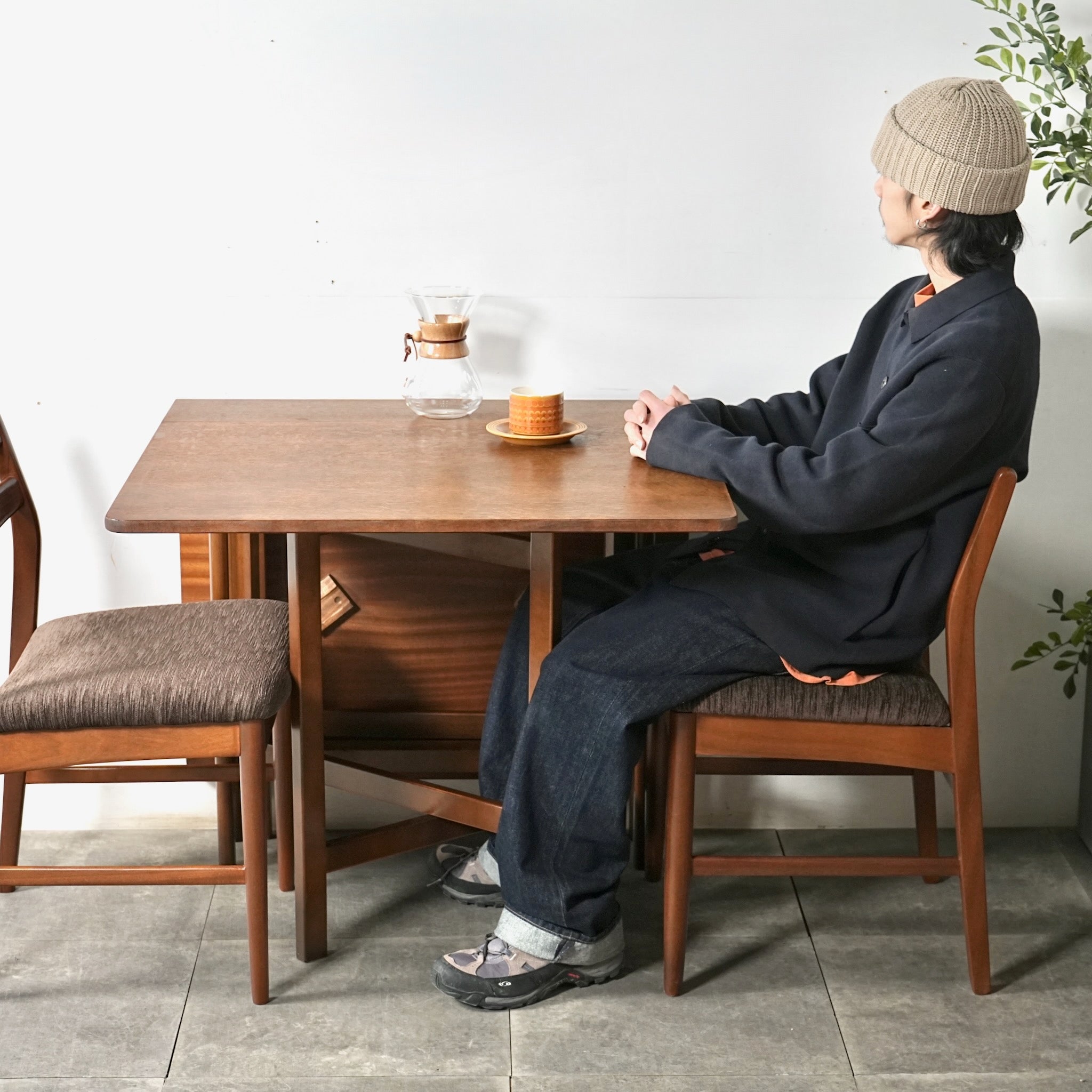 TABLE & DESK – TIME HYPE