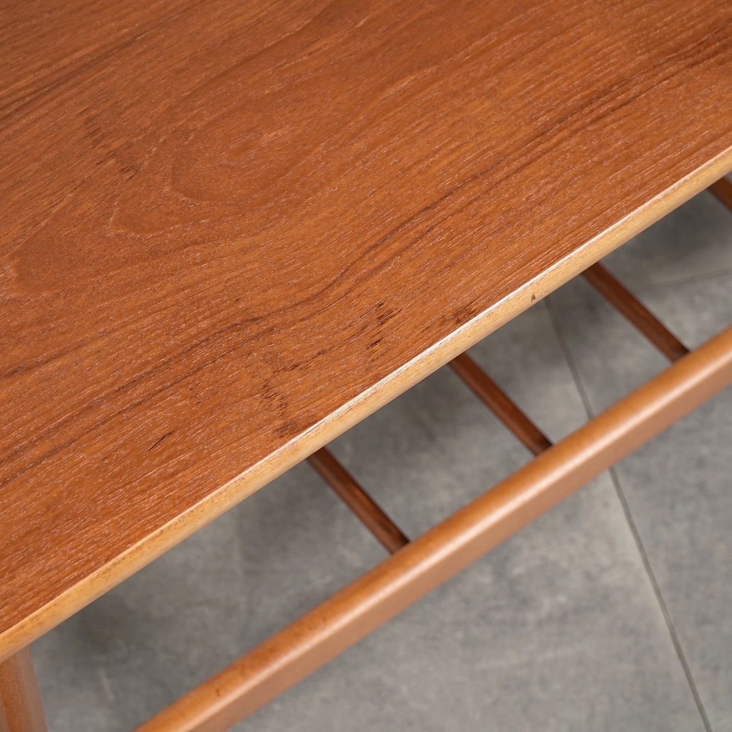 イギリスヴィンテージ ローテーブル