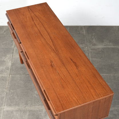 【AVALON】ヴィンテージ サイドボード