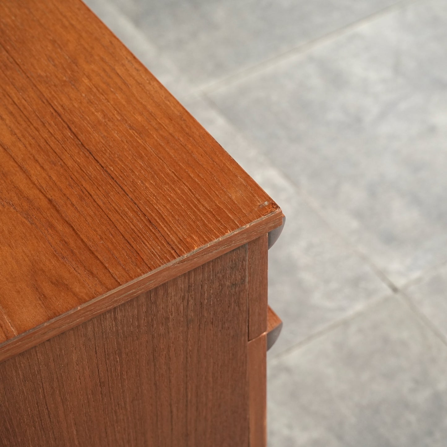 【AVALON】ヴィンテージ サイドボード