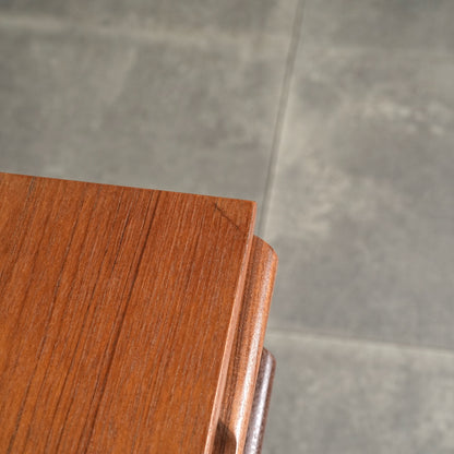 【AVALON】ヴィンテージ サイドボード