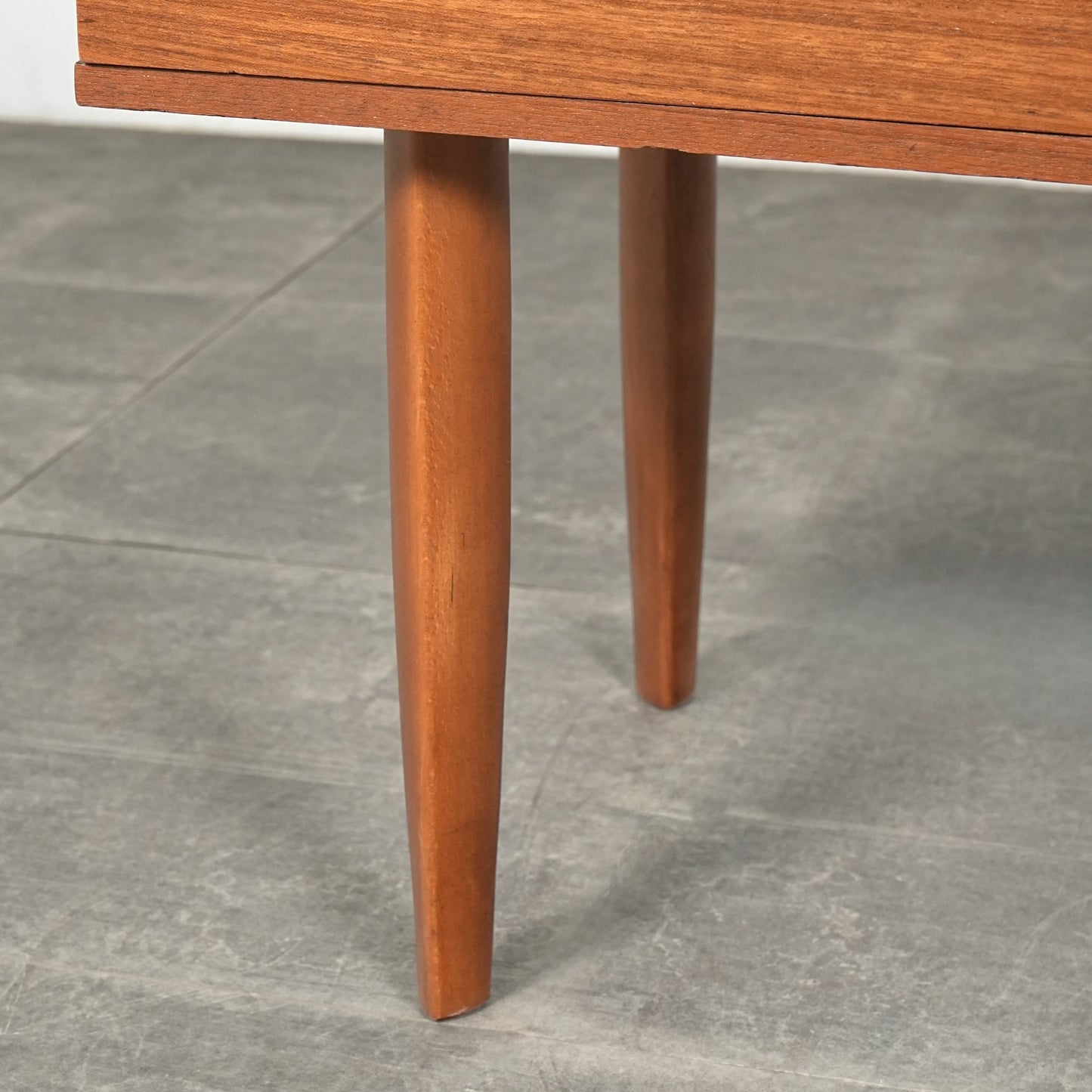 【AVALON】ヴィンテージ サイドボード