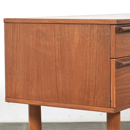 【AVALON】ヴィンテージ サイドボード