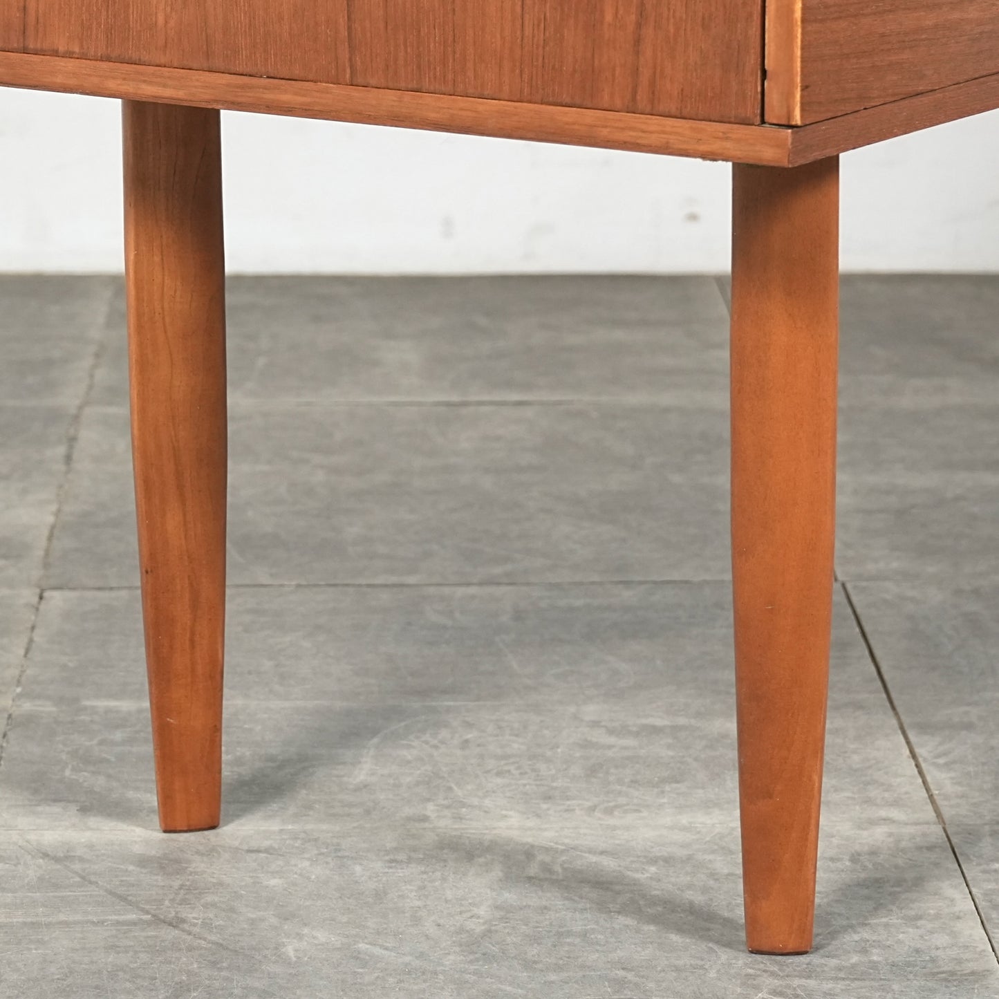 【AVALON】ヴィンテージ サイドボード