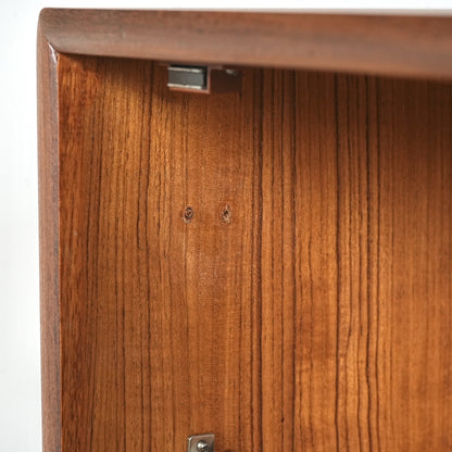 【Turnidge】ヴィンテージ ガラスキャビネット