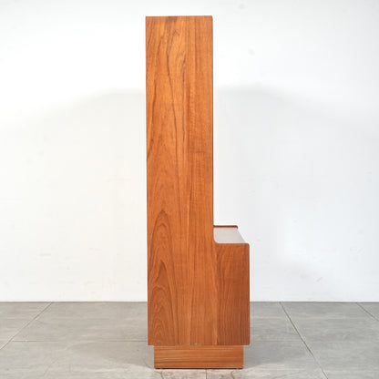 【Turnidge】ヴィンテージ ガラスキャビネット