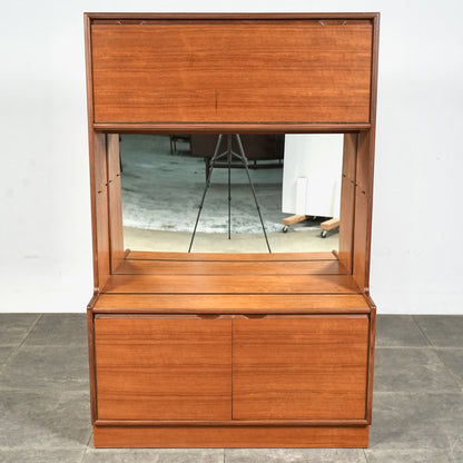 【Turnidge】ヴィンテージ ガラスキャビネット