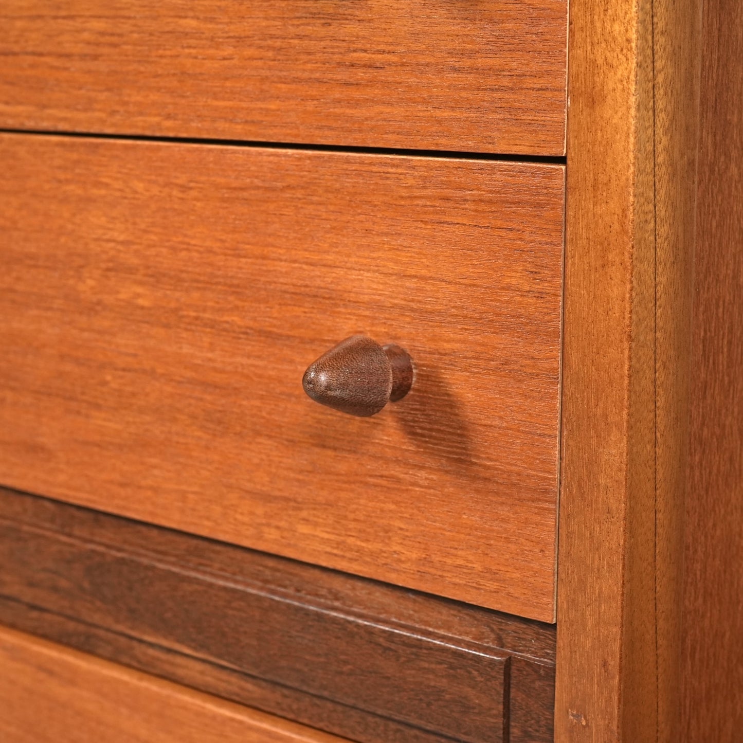 イギリスヴィンテージ ハイチェスト