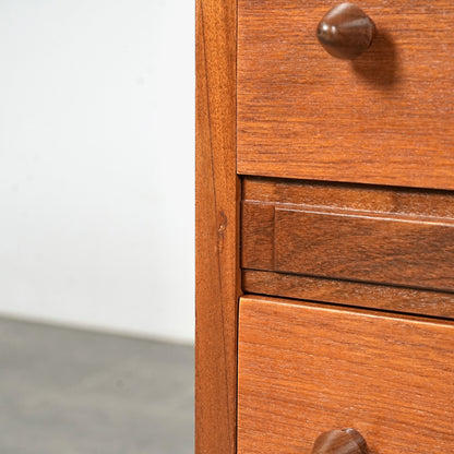 イギリスヴィンテージ ハイチェスト