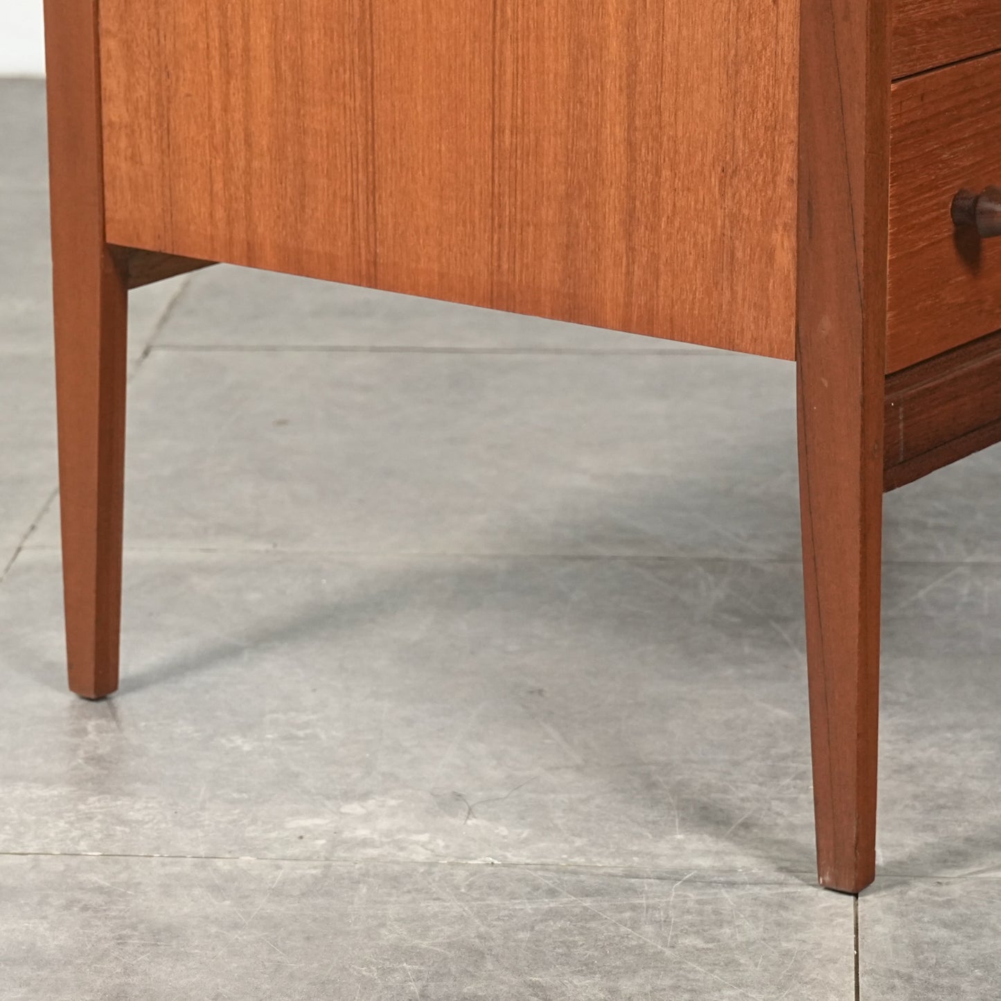 イギリスヴィンテージ ハイチェスト