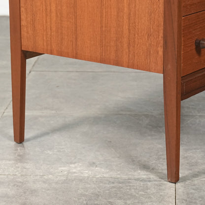 イギリスヴィンテージ ハイチェスト