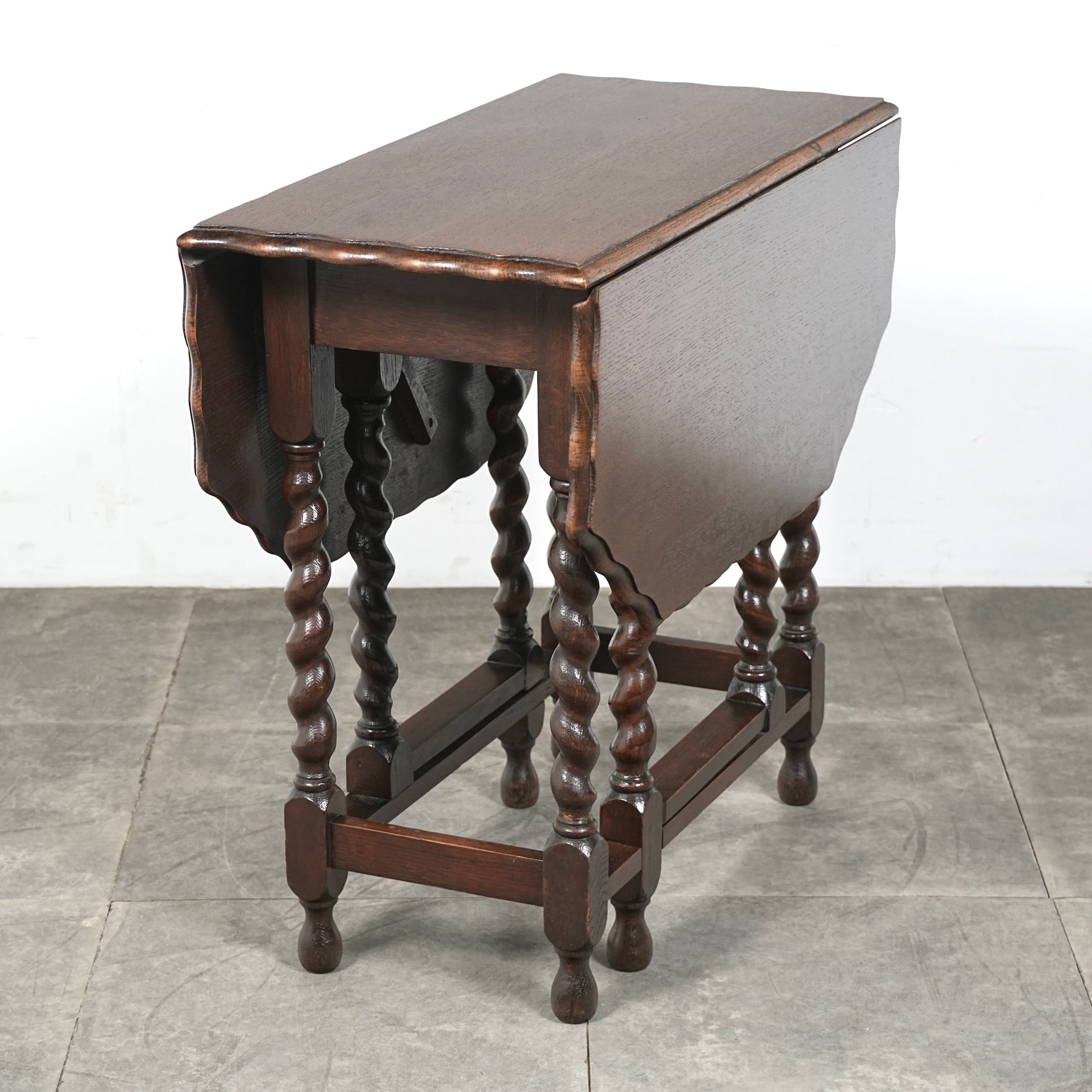 英国アンティークゲートレッグテーブル　イギリスアンティークゲートレッグテーブル 英国アンティーク家具 | ゲートレッグテーブル - Q'S ANTIQUES