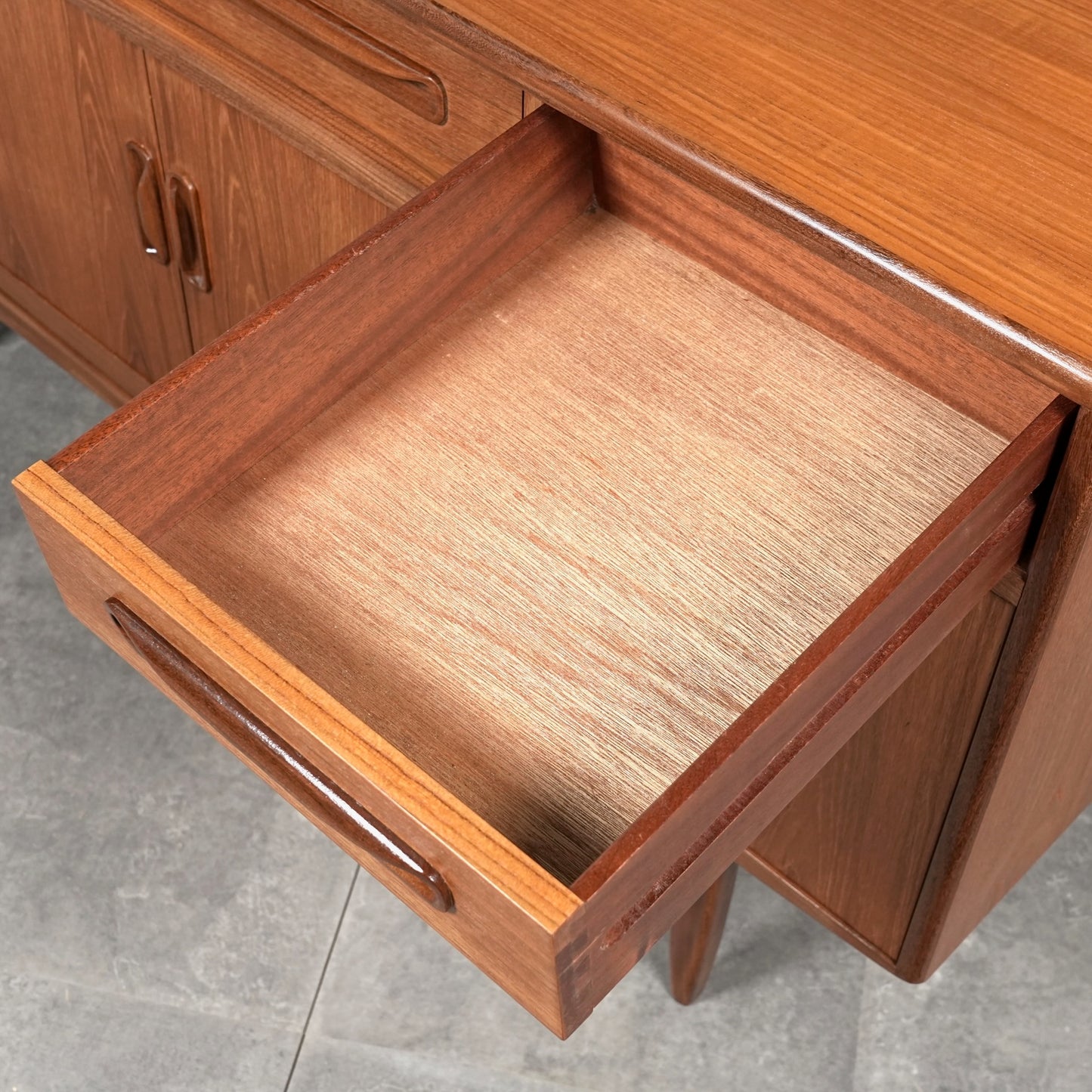 【G-PLAN】Fresco ヴィンテージ サイドボード