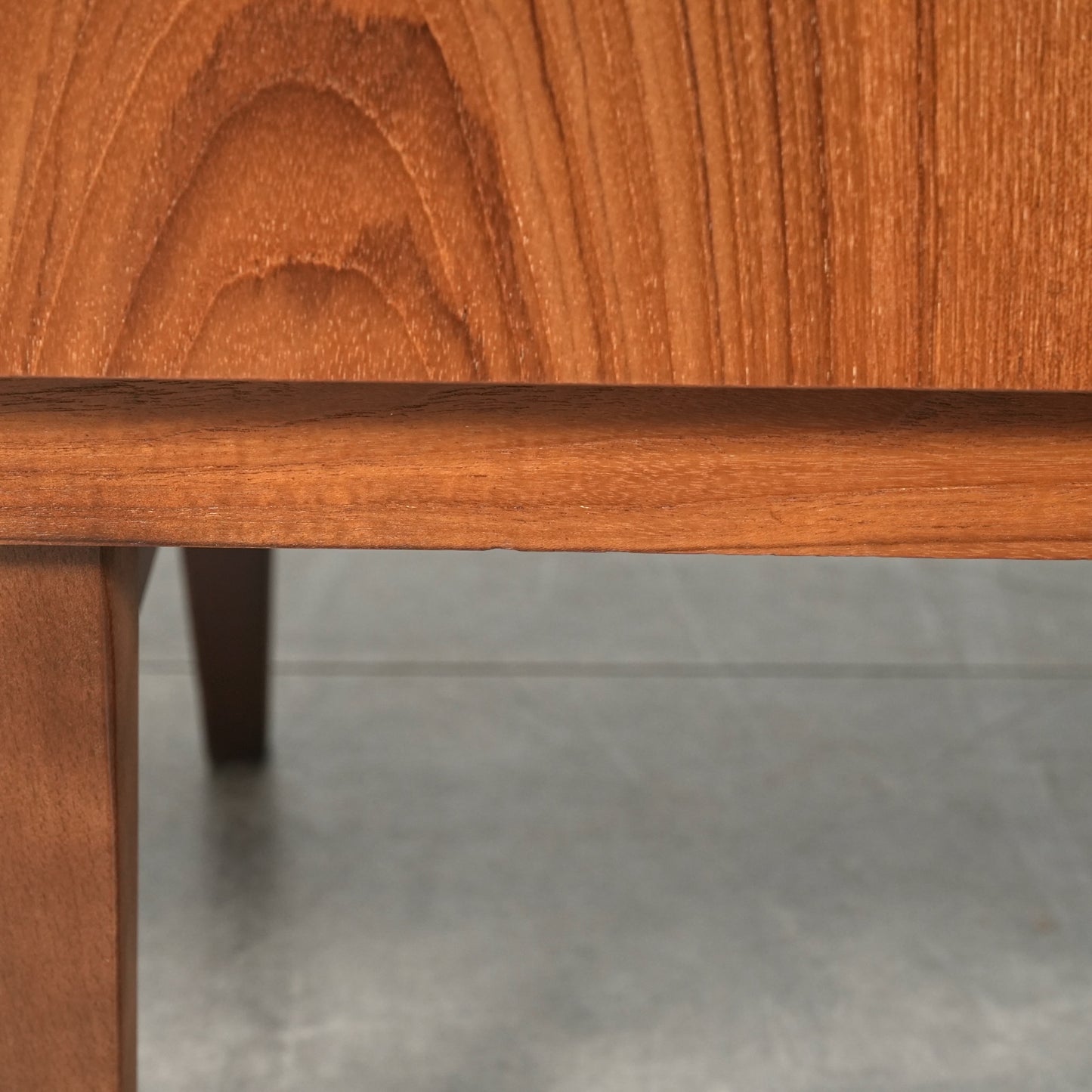 【Beautility】ヴィンテージ サイドボード