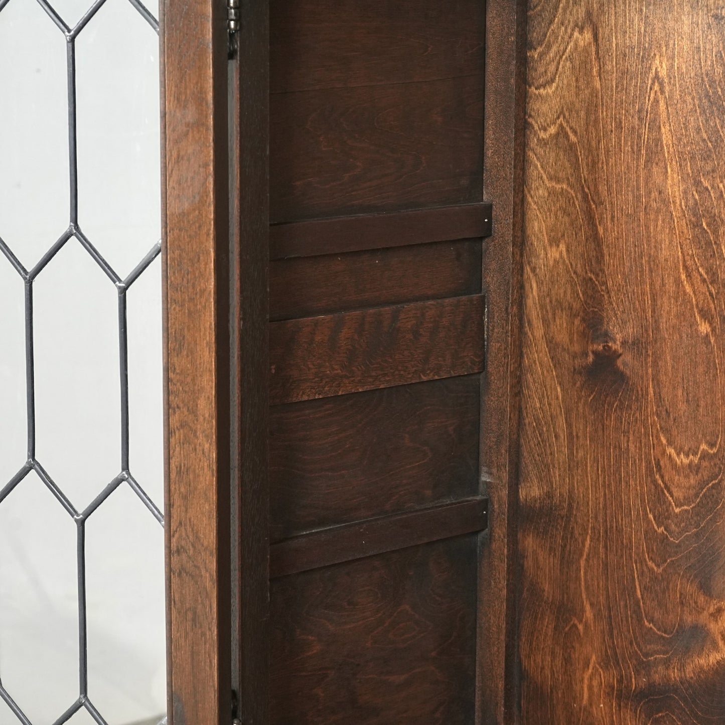 【JAYCEE FURNITURE】ヴィンテージ ガラスキャビネット