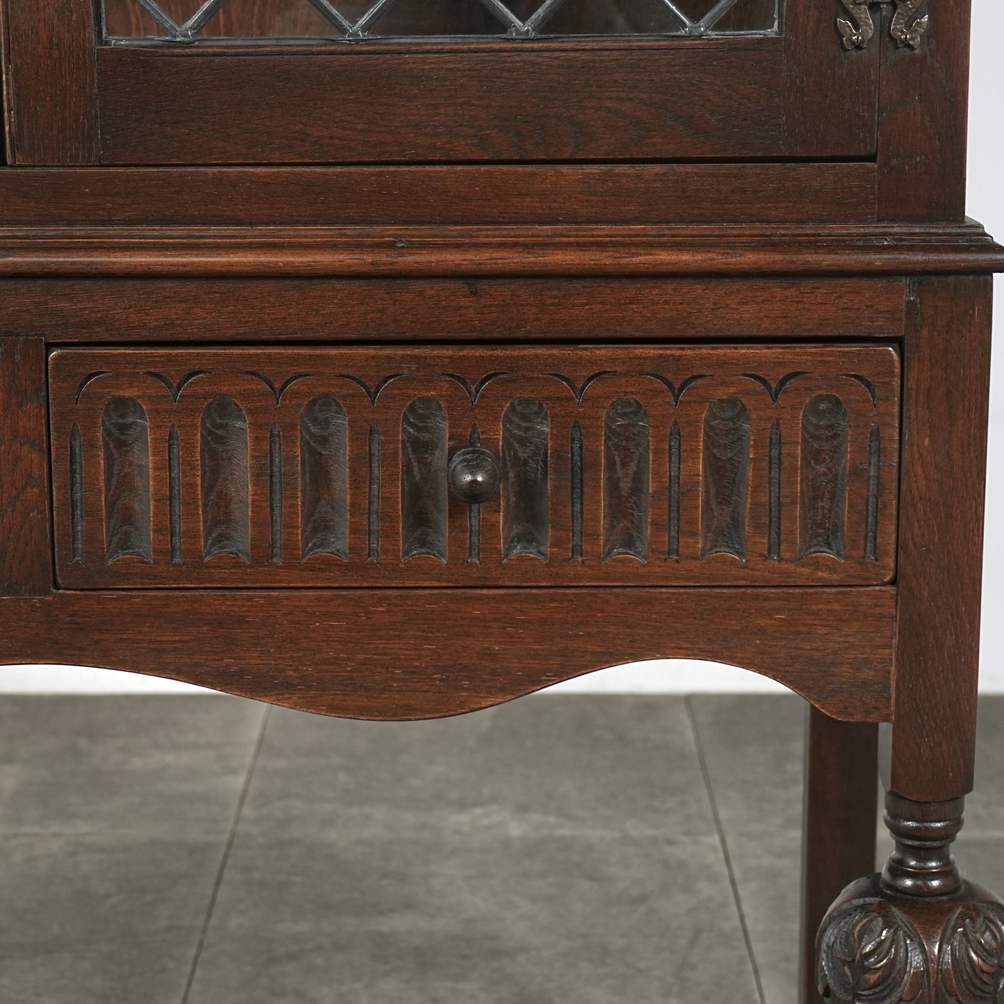 【JAYCEE FURNITURE】ヴィンテージ ガラスキャビネット