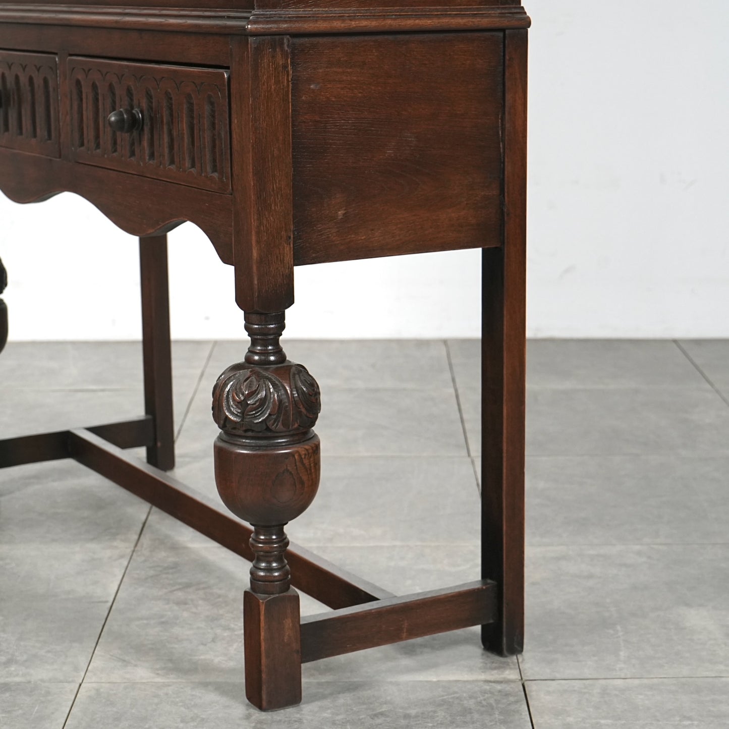 【JAYCEE FURNITURE】ヴィンテージ ガラスキャビネット