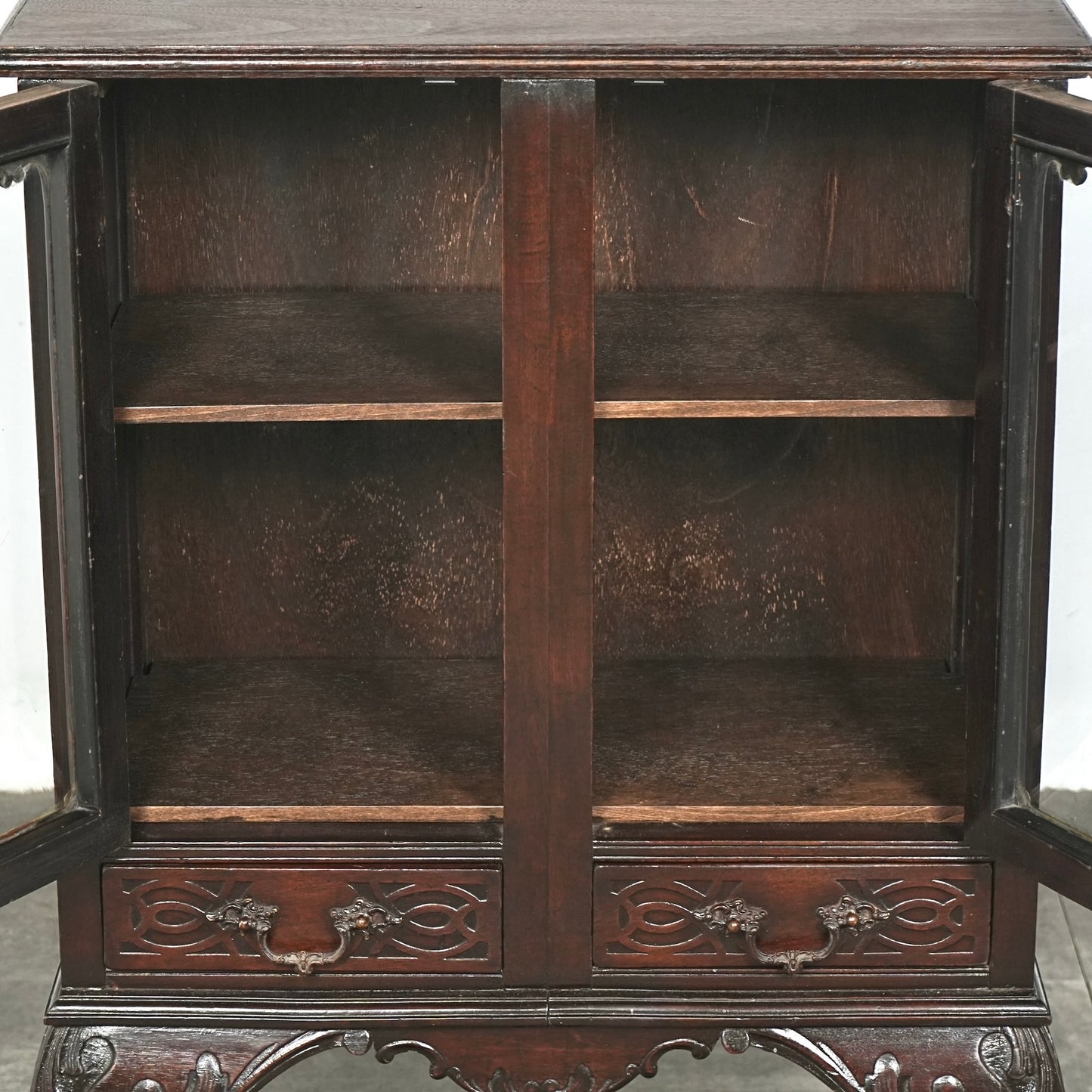 英国アンティーク ガラスキャビネット