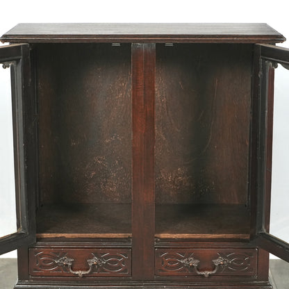 英国アンティーク ガラスキャビネット