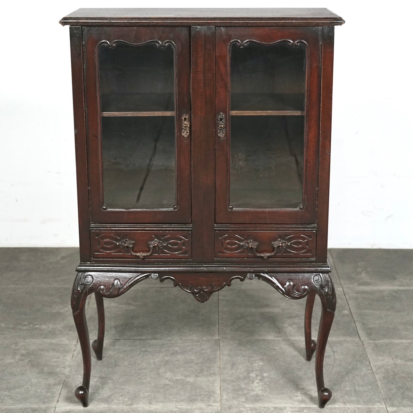 英国アンティーク ガラスキャビネット