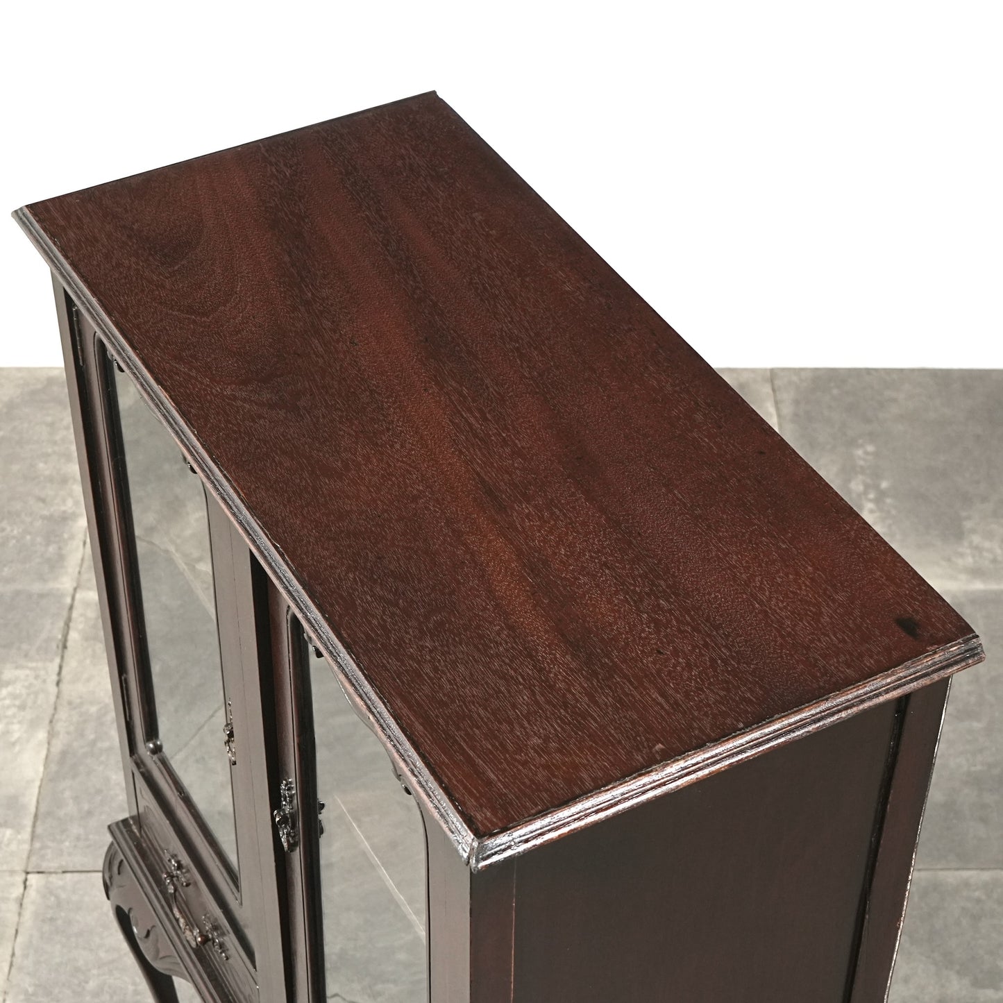 英国アンティーク ガラスキャビネット