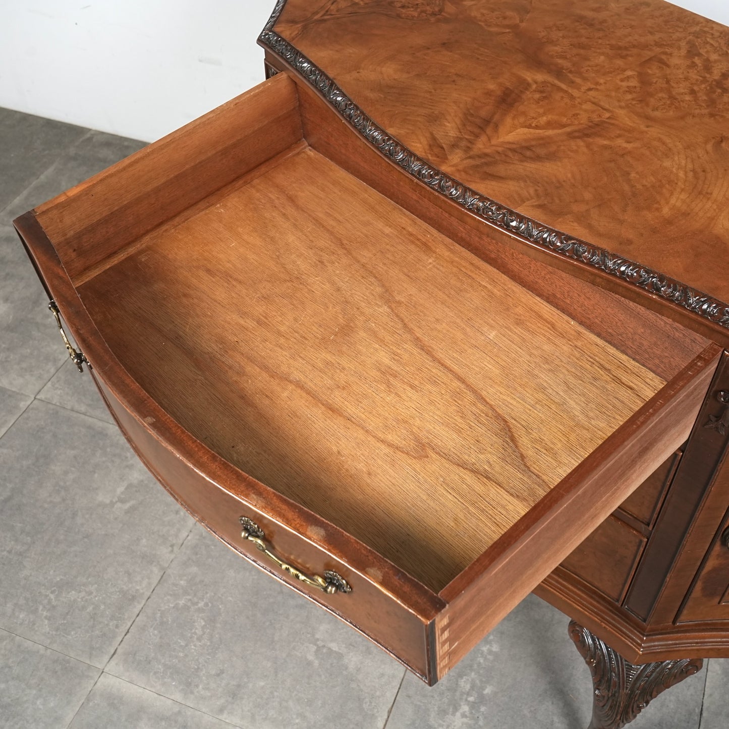 英国クラシック ヴィンテージ サイドボード