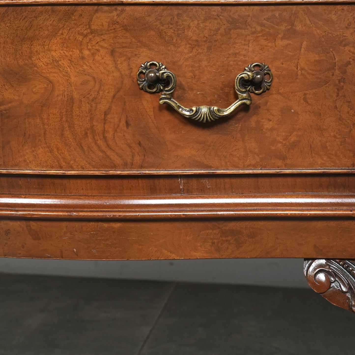 英国クラシック ヴィンテージ サイドボード