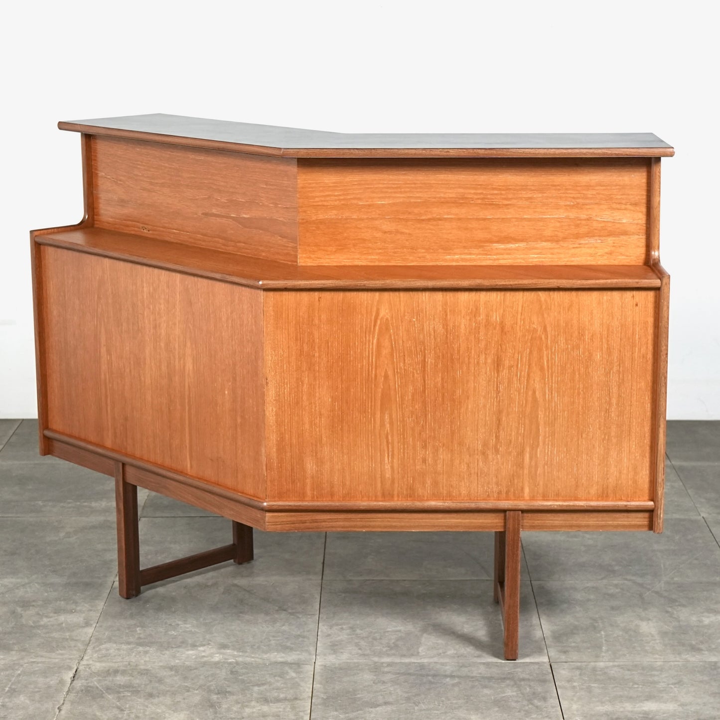 【Turnidge】ヴィンテージ キャビネット(カウンター)