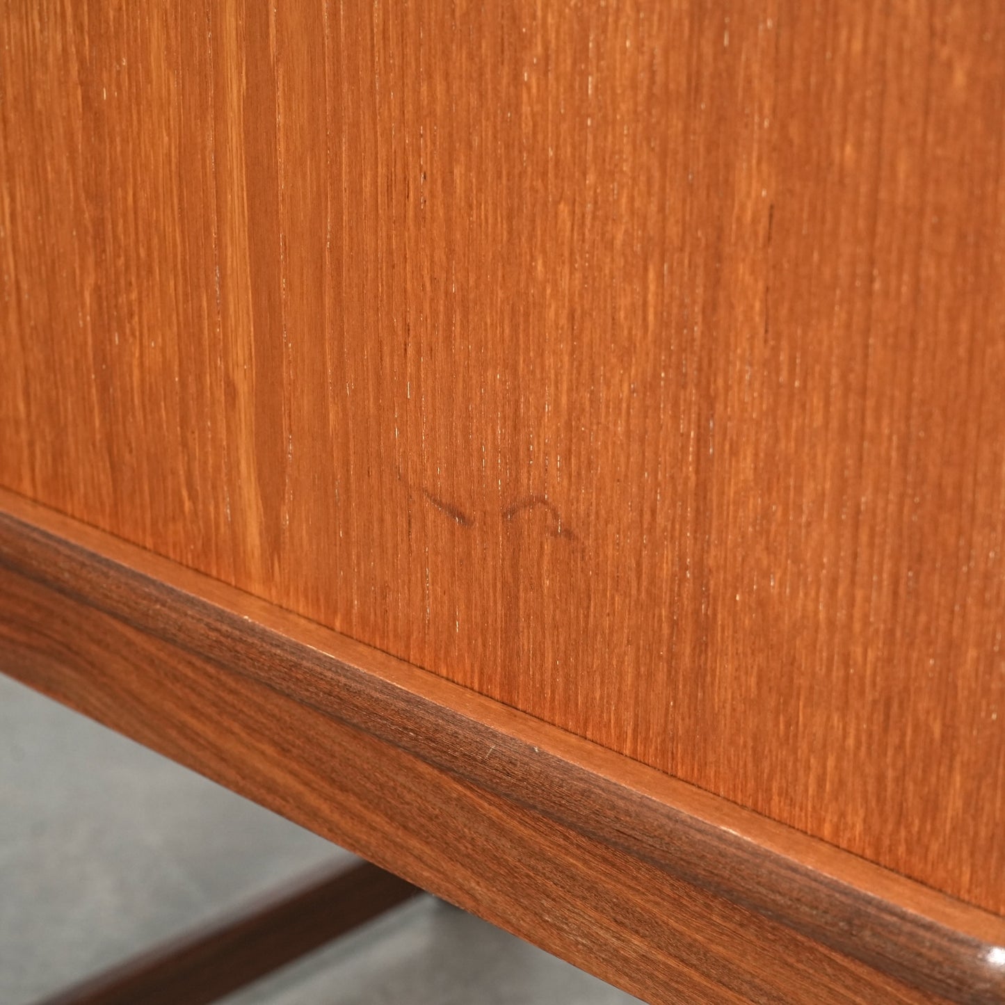 【Turnidge】ヴィンテージ キャビネット(カウンター)