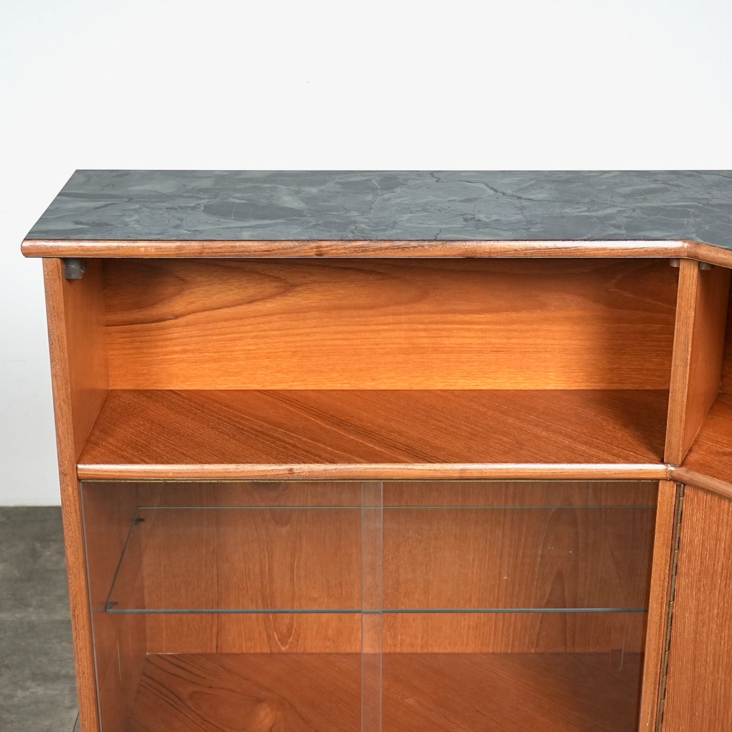 【Turnidge】ヴィンテージ キャビネット(カウンター)