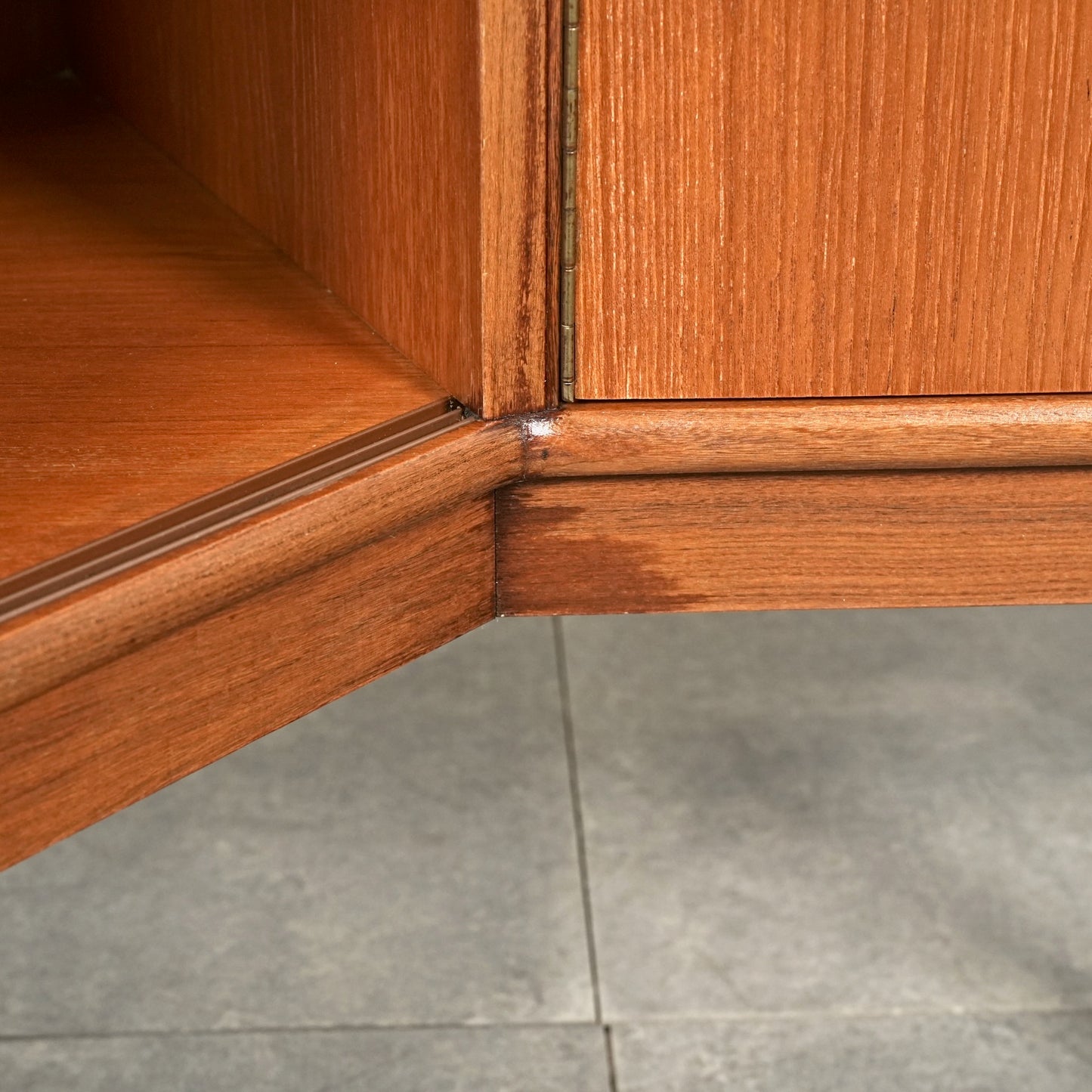 【Turnidge】ヴィンテージ キャビネット(カウンター)