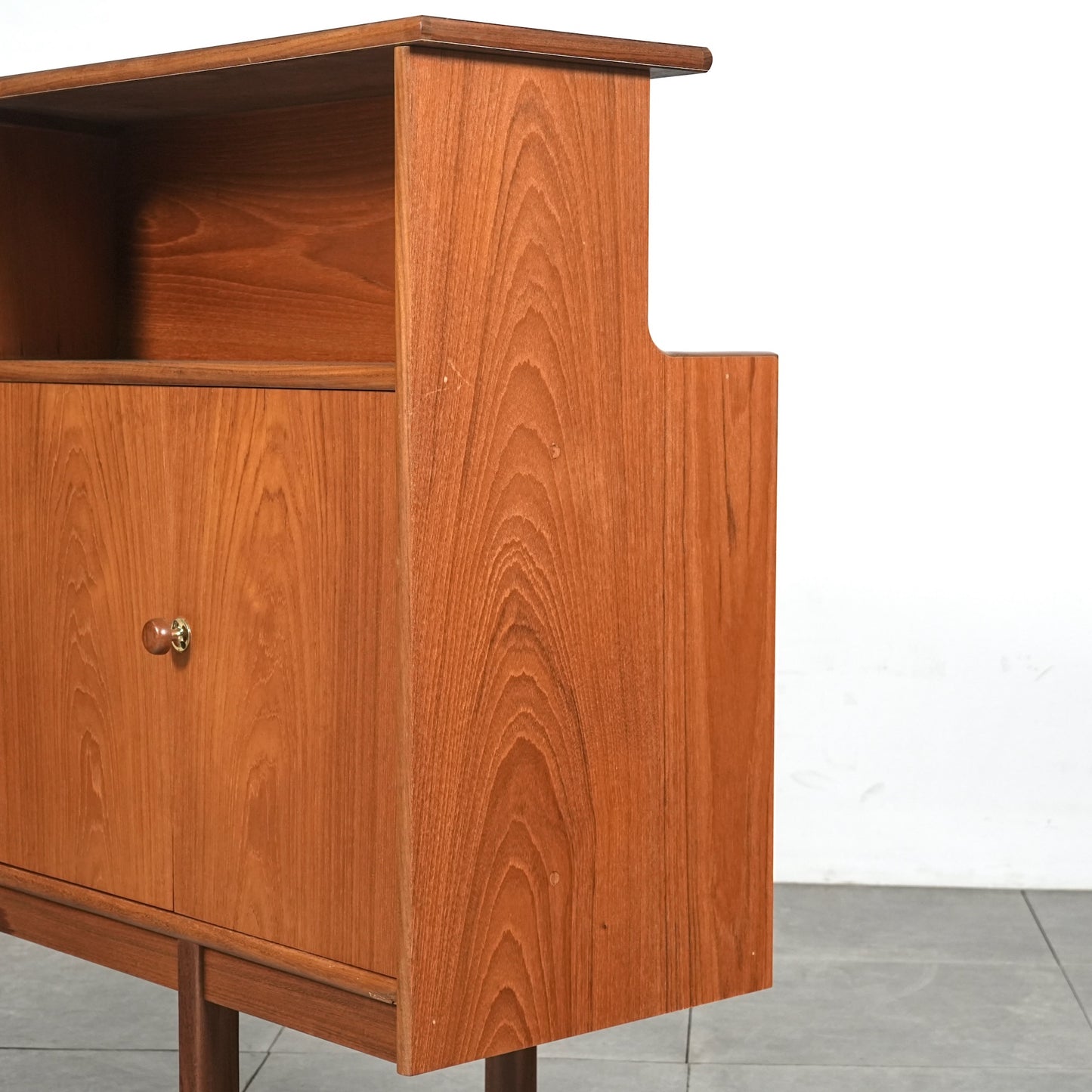 【Turnidge】ヴィンテージ キャビネット(カウンター)