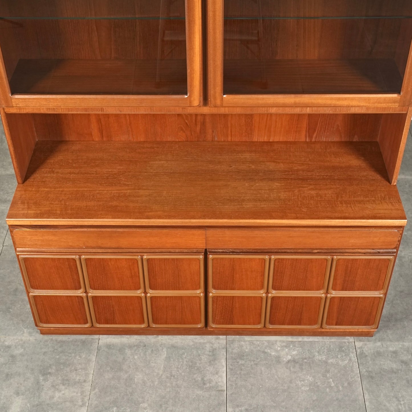 【A.H.McINTOSH】ヴィンテージ キャビネット