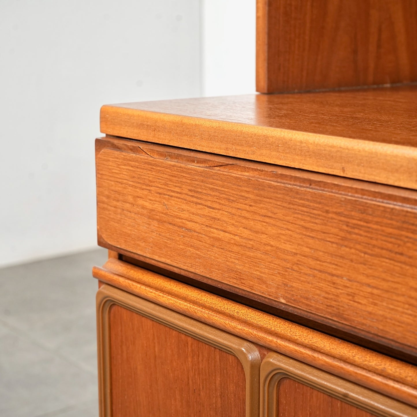 【A.H.McINTOSH】ヴィンテージ キャビネット