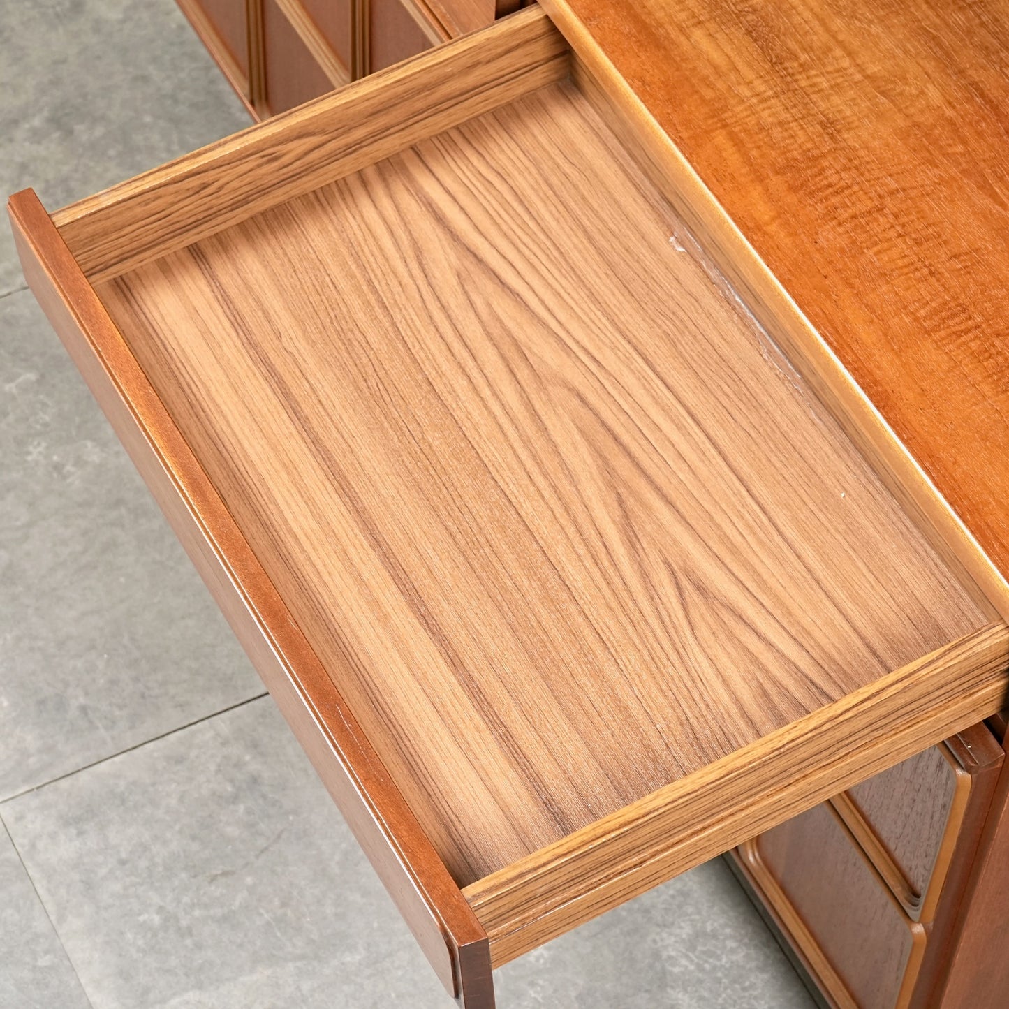 【A.H.McINTOSH】ヴィンテージ キャビネット