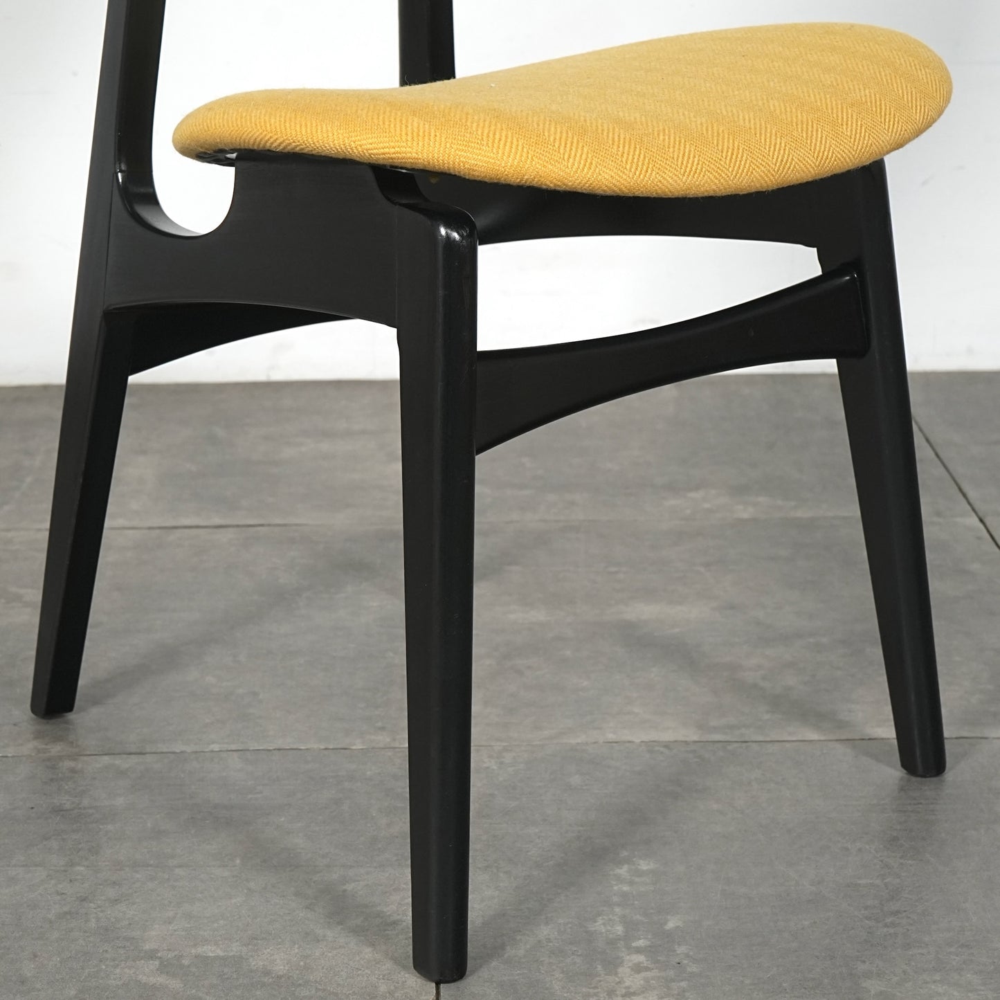 【G-PLAN】Tola&Black ダイニングチェア【張替済】