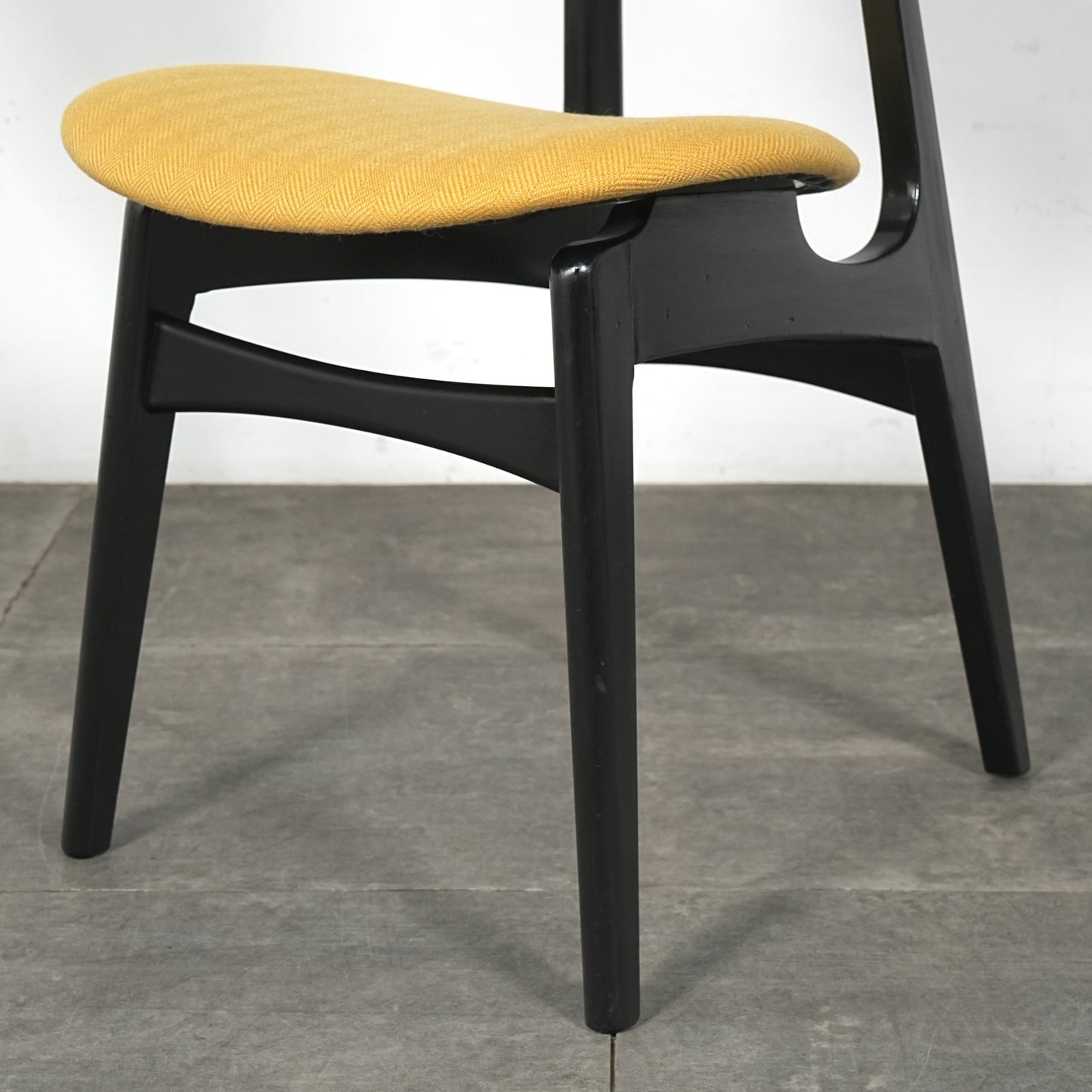 【G-PLAN】Tola&Black ダイニングチェア【張替済】