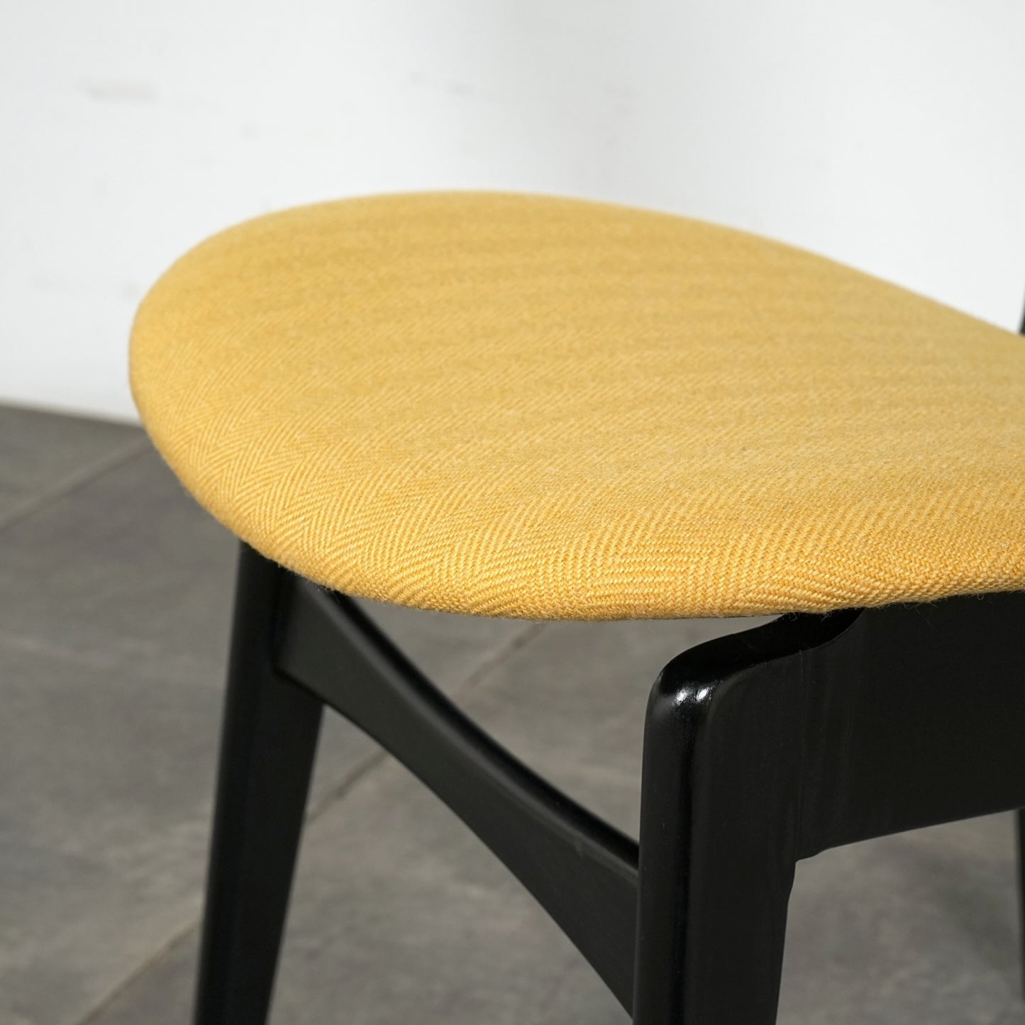 【G-PLAN】Tola&Black ダイニングチェア【張替済】